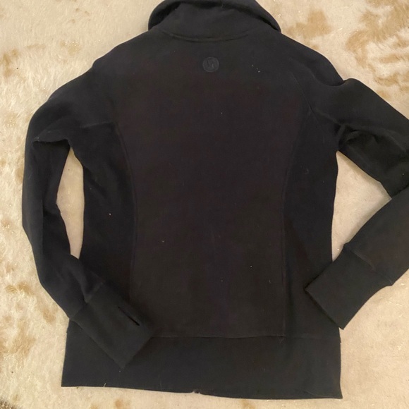 Lululemon jacket - Picture 4 of 4